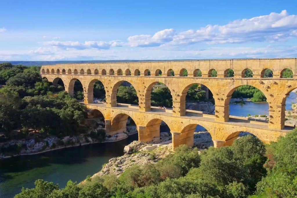 Chez Lydia - Loft Cosy, Depart Canoe A Pied, Proche Pont-Du-Gard Et Uzes Remoulins Luaran gambar